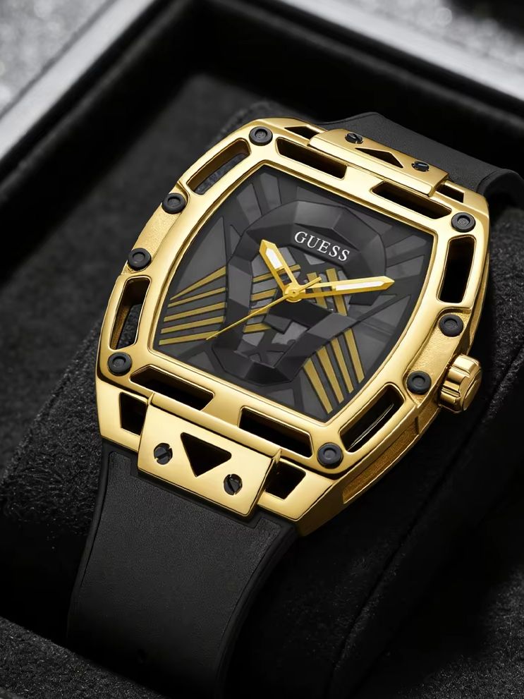 Smartwatch Guess - ساعة كوارتز رجالية من GUESS طراز