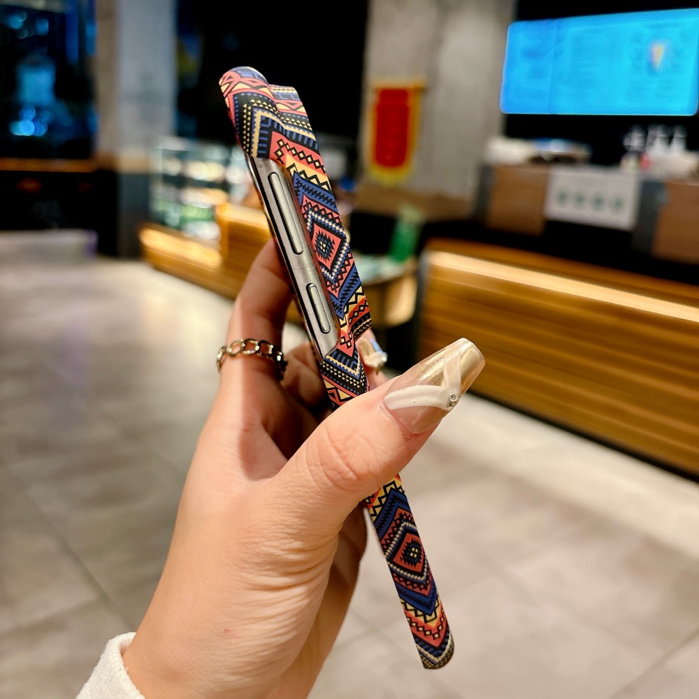 غطاء هاتف فاخر من ألياف الكربو - مراجعة Huawei Pura 70 وسعره