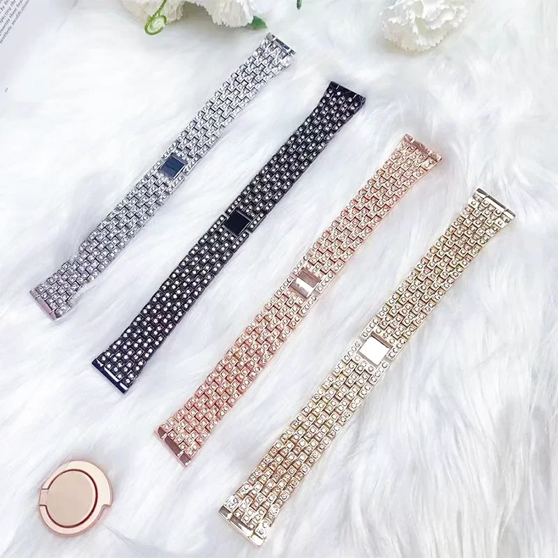الفولاذ المقاوم للصدأ مع الماس - مراجعة Titan Smartwatch Accessories وسعره