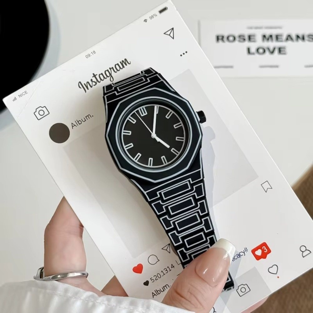 ساعة كوارتز جديدة بتصميم بسيط  - مراجعة Smartwatch Touch وسعره